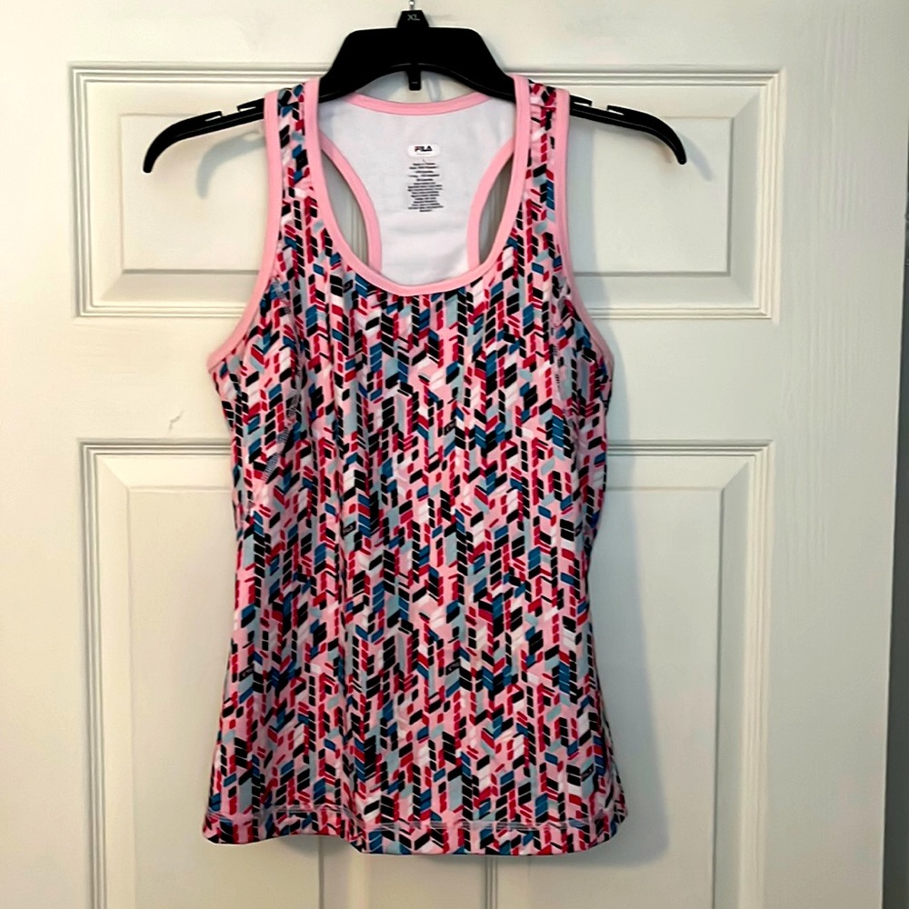 WOMEN’S ATHLETIC TANK : SIZE LARGE
